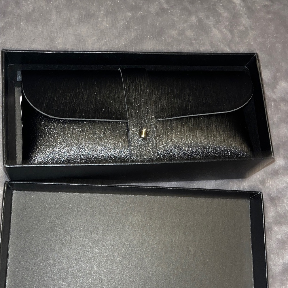 Black Sunglasses Case